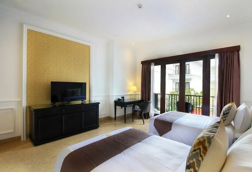 Номер Deluxe Вид на Бассейн, Grand Palace Hotel Sanur   Bali