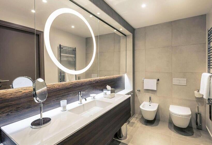 اتاق استاندارد, Mercure Almaty City Center