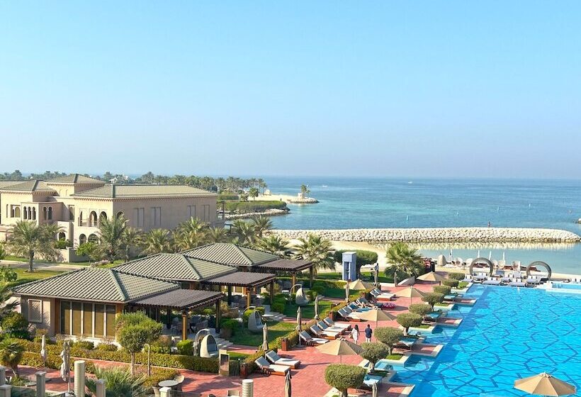 سوئیت رویال, Royal Saray Resort