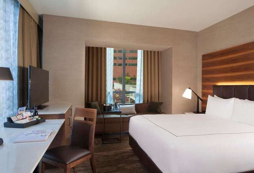 Quarto Estandar Cama King, The Porter Portland, Curio Collection By Hilton