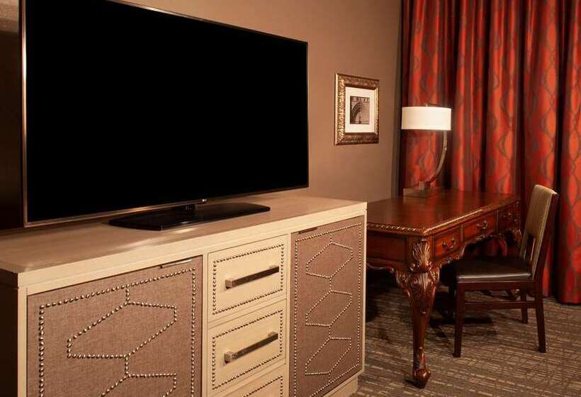 Quarto Estandar Cama King, The Porter Portland, Curio Collection By Hilton