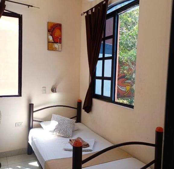 Standard Yhden Hengen Huone Jaettu Kylpyhuone, Hostal La Ermita