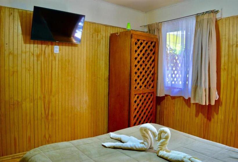 Номер Стандарт, Hostal Michel