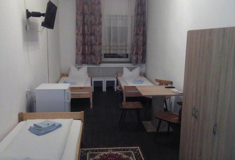 标准三人间共用浴室, Gasthof Zum Nibelungenbauer