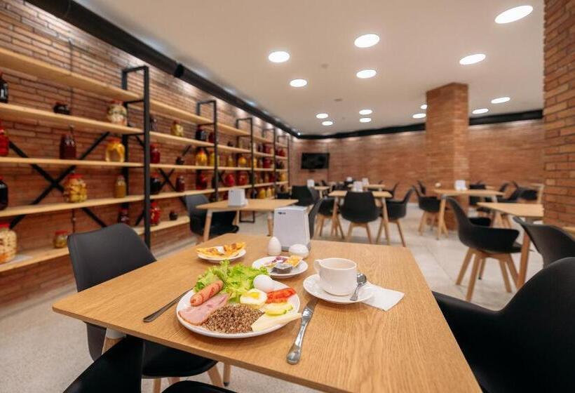 اتاق اکونومی, Atrium Boutique