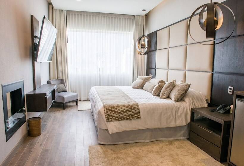 سوییت لوکس, Huper Hotel Boutique