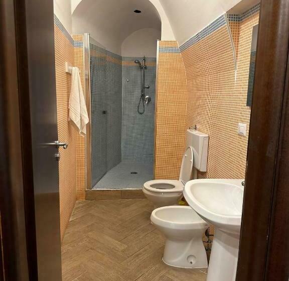 استودیو خانوادگی, Palazzo Cardinale Rooms