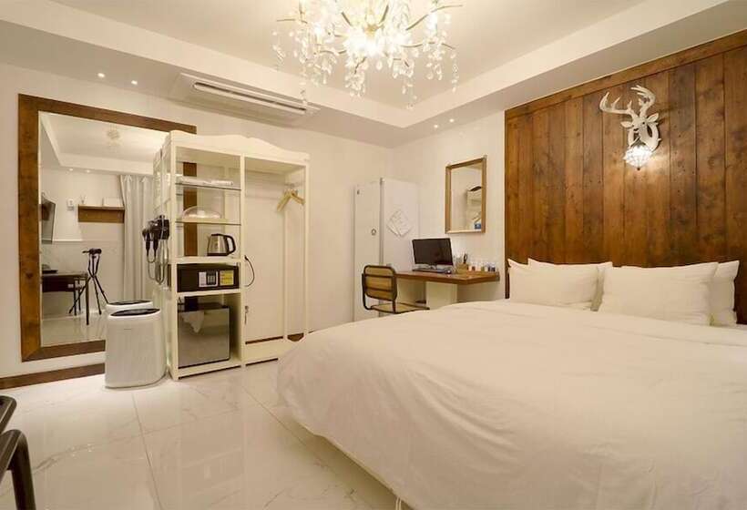 Номер Deluxe, February Hotel Busan Gangseo Annex Building