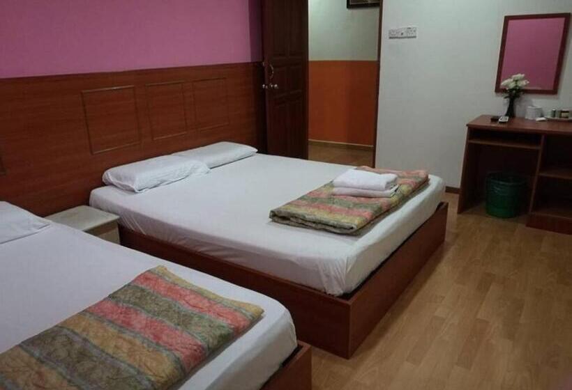 اتاق استاندارد چهار تخته, Golden Night Hotel Cameron Highlands