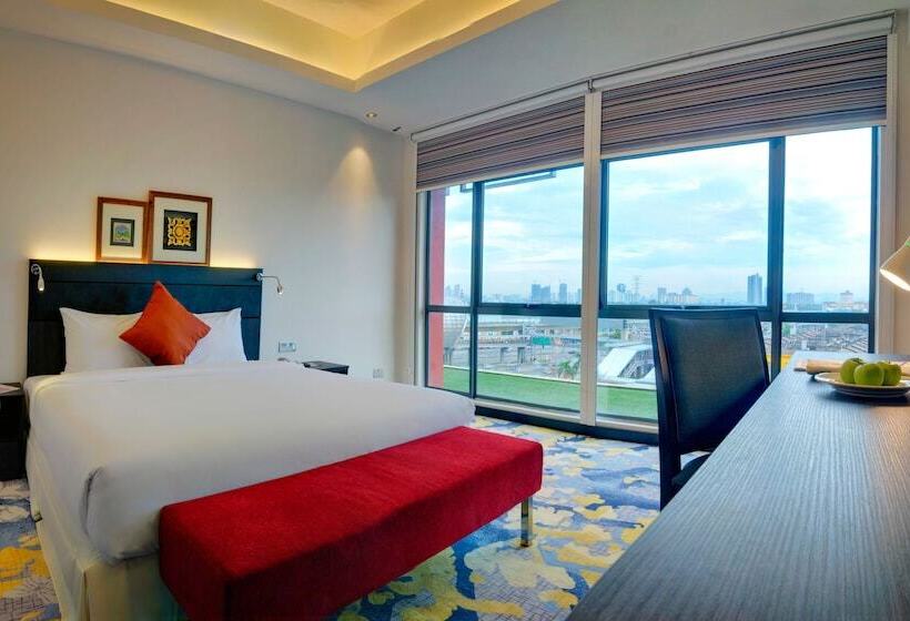 Люкс, Bespoke Hotel Puchong