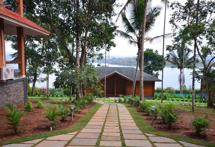 带大床的标准间, Lakerose Wayanad Resort