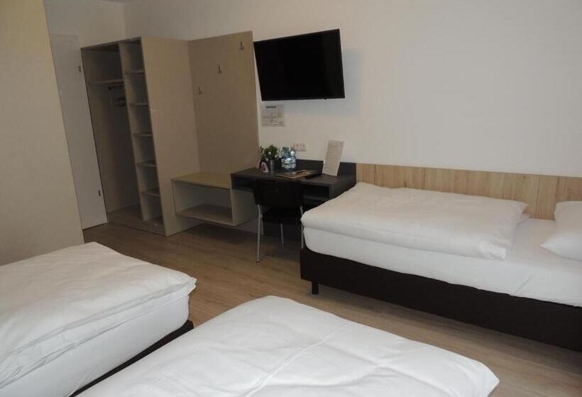 トリプルクラシックルーム, Avia Motel Bisamberg