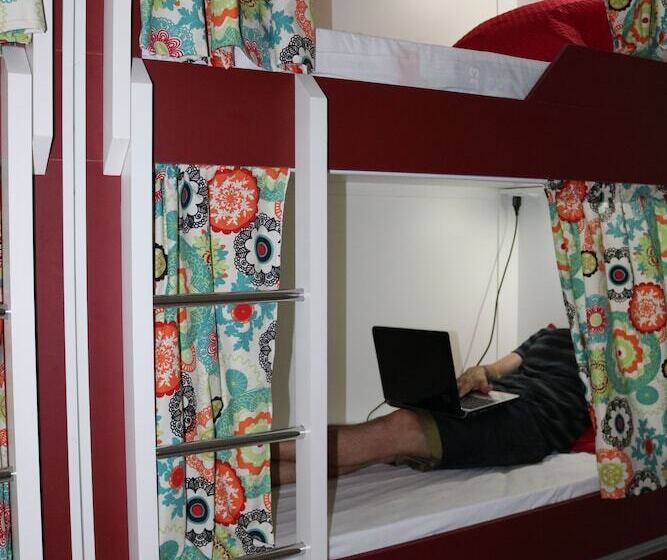 Кровать в Общей Комнате, Bonabrigo Hostel & Suites