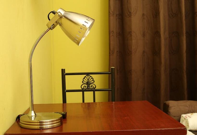 اتاق استاندارد یک نفره, Trisek