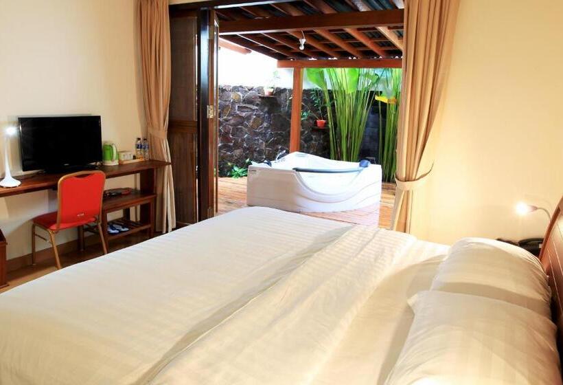 Люкс 2 Спальни, Spring Hill Hotel Ruteng