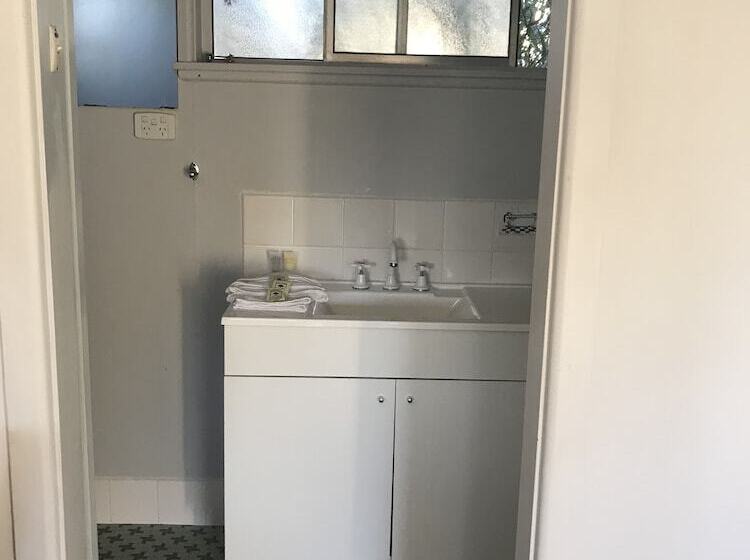Номер Стандарт, Kootingal Landview Motel