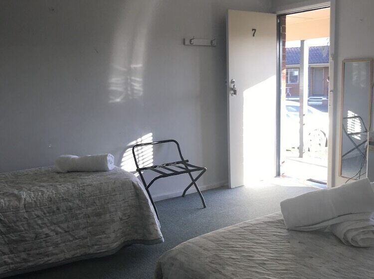 Номер Стандарт, Kootingal Landview Motel