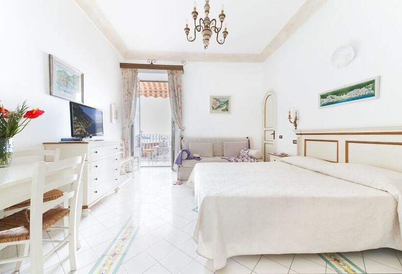 Студия Стандарт Вид на Море, Villa Flavio Gioia