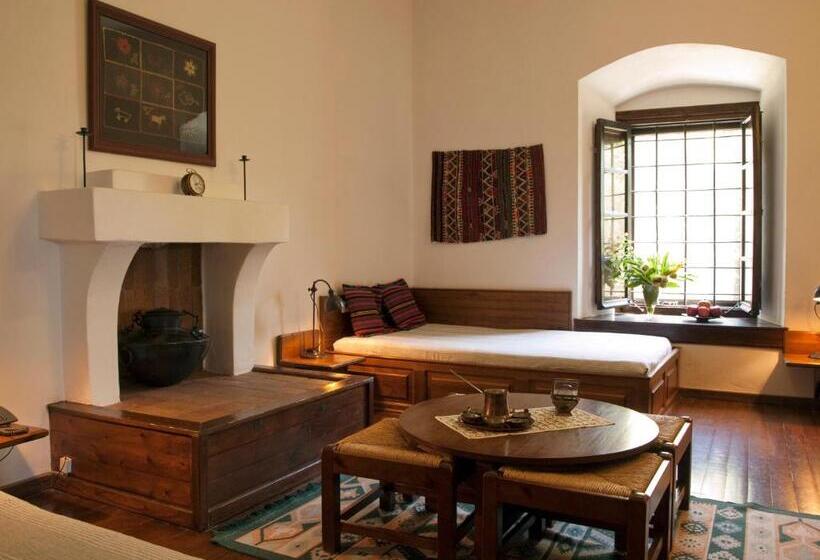 Семейный Номер, Mansion Karagiannopoulou
