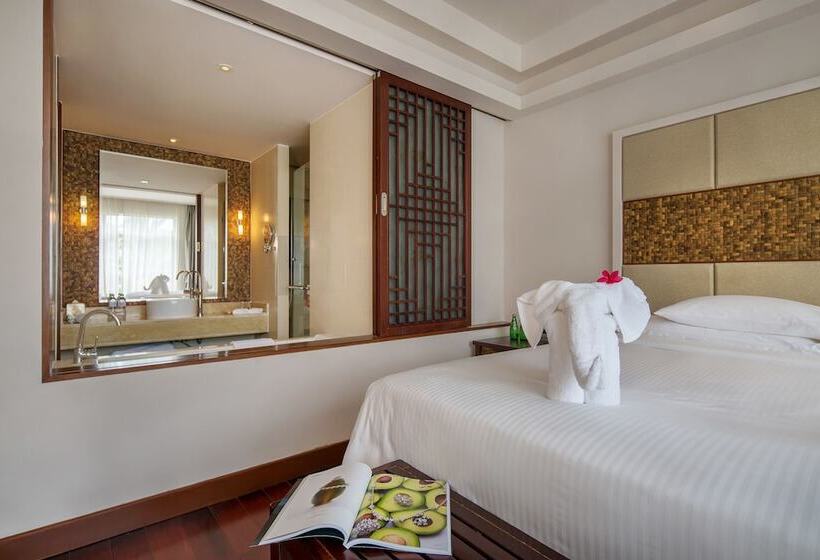 Номер Deluxe Вид на Бассейн, Huayu Resort & Spa Yalong Bay Sanya