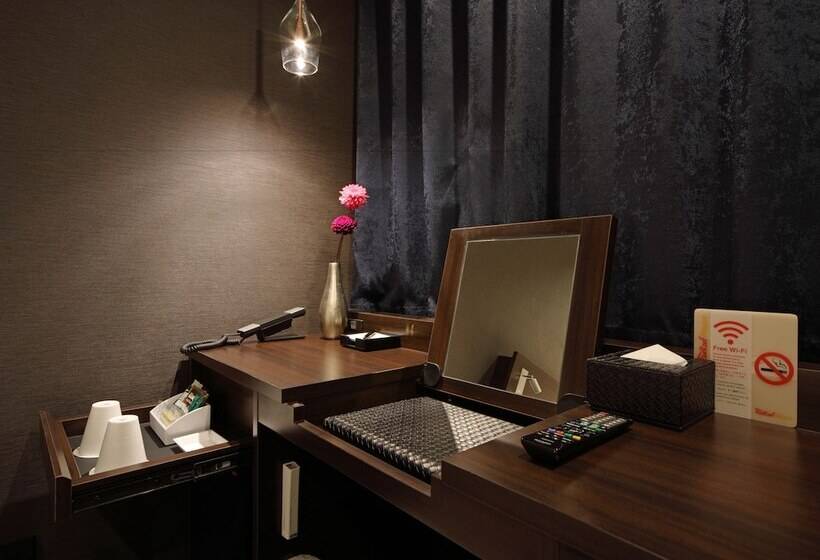 Номер Стандарт, Red Roof Inn & Suites Osaka Namba Nipponbashi