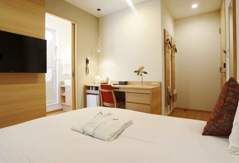 Номер Superior, Red Roof Inn & Suites Osaka Namba Nipponbashi