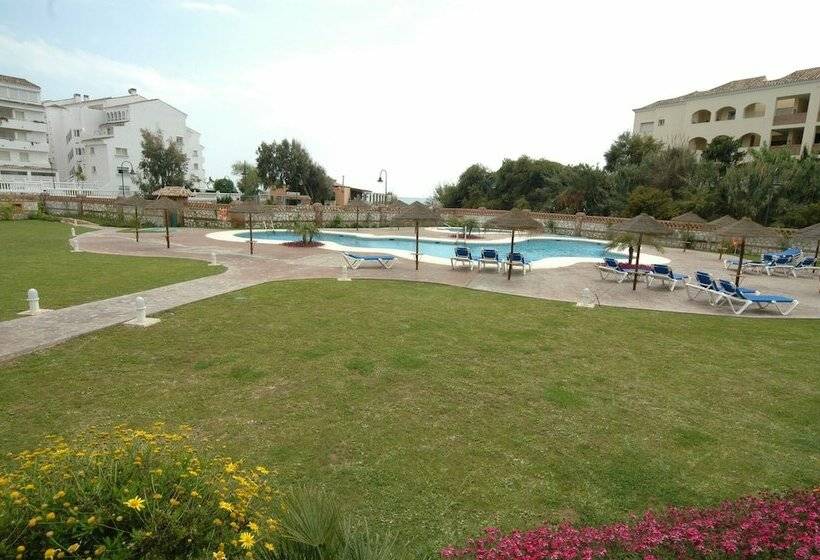 Апартаменты 2 Спальни, Marbella Beach Resort At Club Playa Real