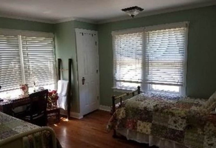 バス共有のスタンダードルーム, Dragonfly Bed And Breakfast