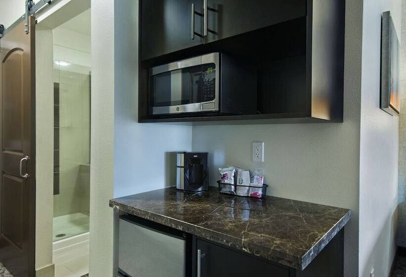 스위트 킹사이즈 침대, Oxford Suites Sonoma Rohnert Park