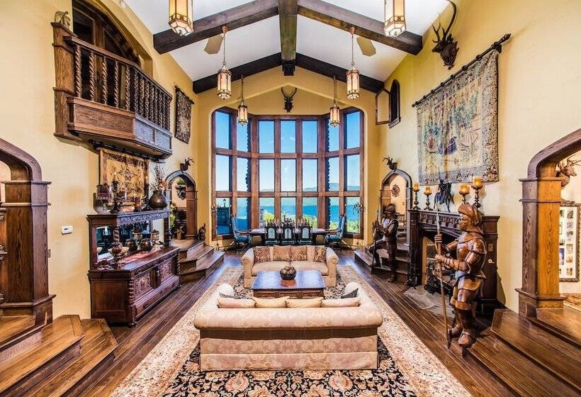 Дом 3 Спальни, Highlands Castle Overlooking Lake George.. Plus 2 Other Castles!