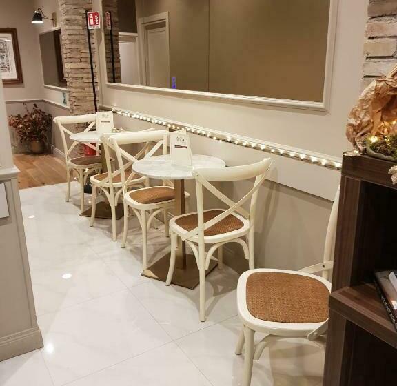 סוויטת ג'וניור, Charme Spagna Boutique