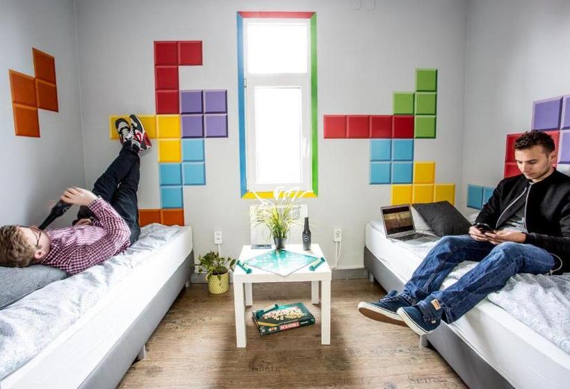 اتاق استاندارد با سرویس بهداشتی مشترک, Tetris Sopot
