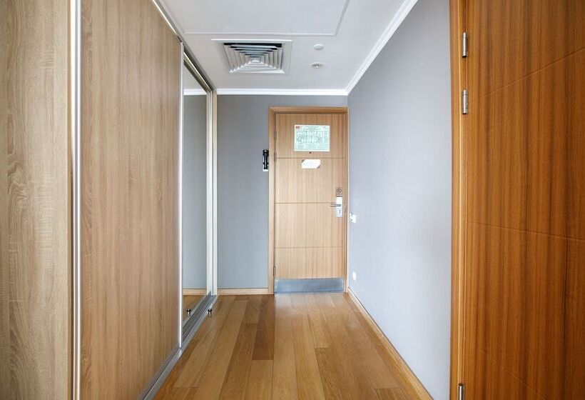 스위트, Azimut City Hotel Khabarovsk