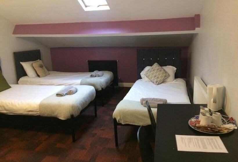 Семейный Номер, Queens Guesthouse Manchester