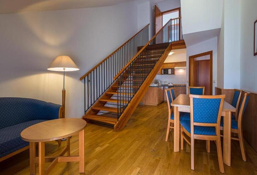 דירת שלושה חדרים, Club Hotel Am Kreischberg