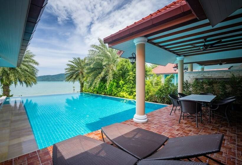 Вилла 3 Спальни с Бассейном, Fisherman Way Beach Villa