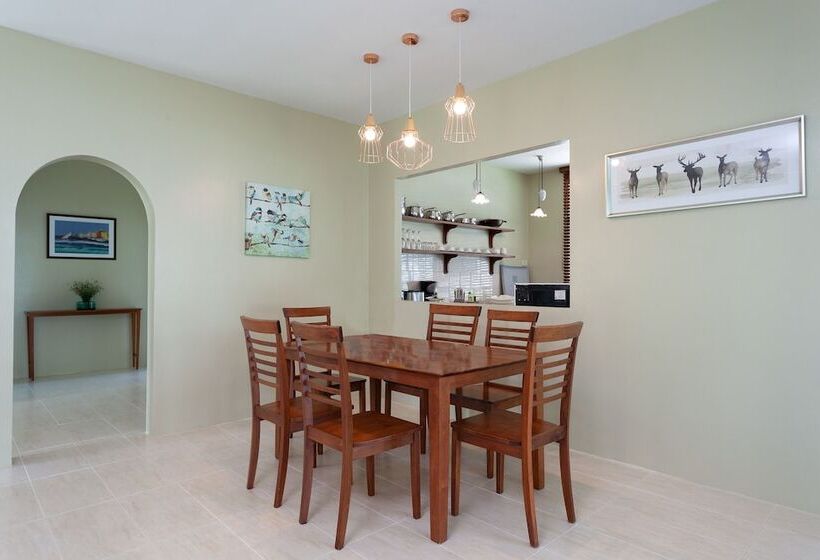 Вилла 2 Спальни, Fisherman Way Beach Villa