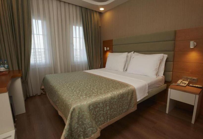 اتاق استاندارد, Life Corner