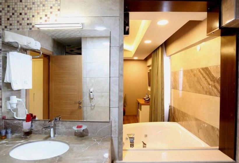 سوئیت با تخت بزرگ, Life Corner