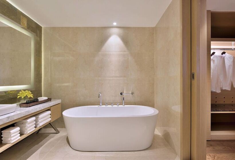 带双人床的标准工作室, Marriott Executive Apartments Hyderabad