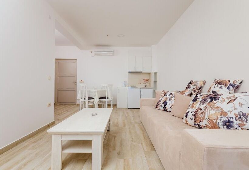 آپارتمان راحتی 1 خوابه, Apartments Jovan