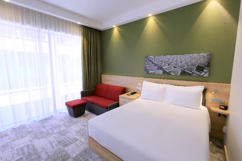 اتاق خانوادگی تودرتو, Hampton By Hilton Gdansk Old Town
