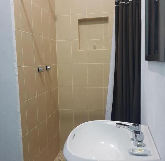Quarto Estandar, La Siesta Del Patron