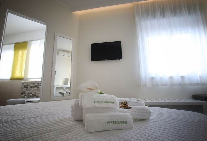 اتاق لوکس با چشم‌انداز دریا, L`essenza B&b