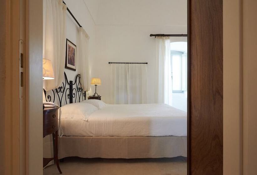سوییت جونیور, Masseria Le Carrube