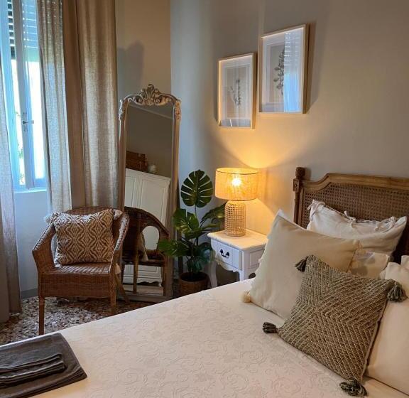 اتاق استاندارد با چشم‌انداز باغ, Villa House And Garden B&b