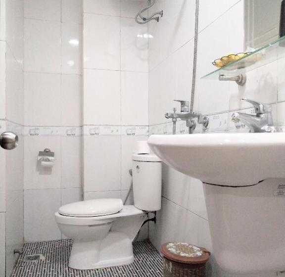اتاق خانوادگی, Golden Time Hostel 3