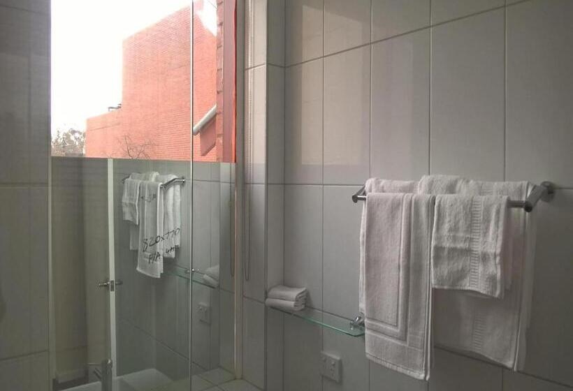 스탠다드 룸, Crown Central Business District Motel   No Under 18s