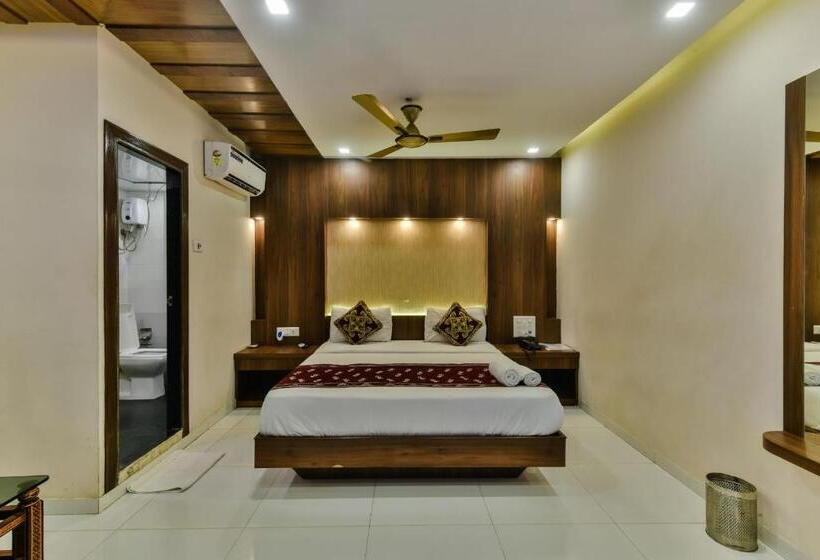 Люкс Повышенной Комфортности, Guest Inn Residency