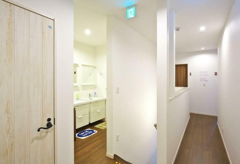 家庭间, Shironoshita Guesthouse